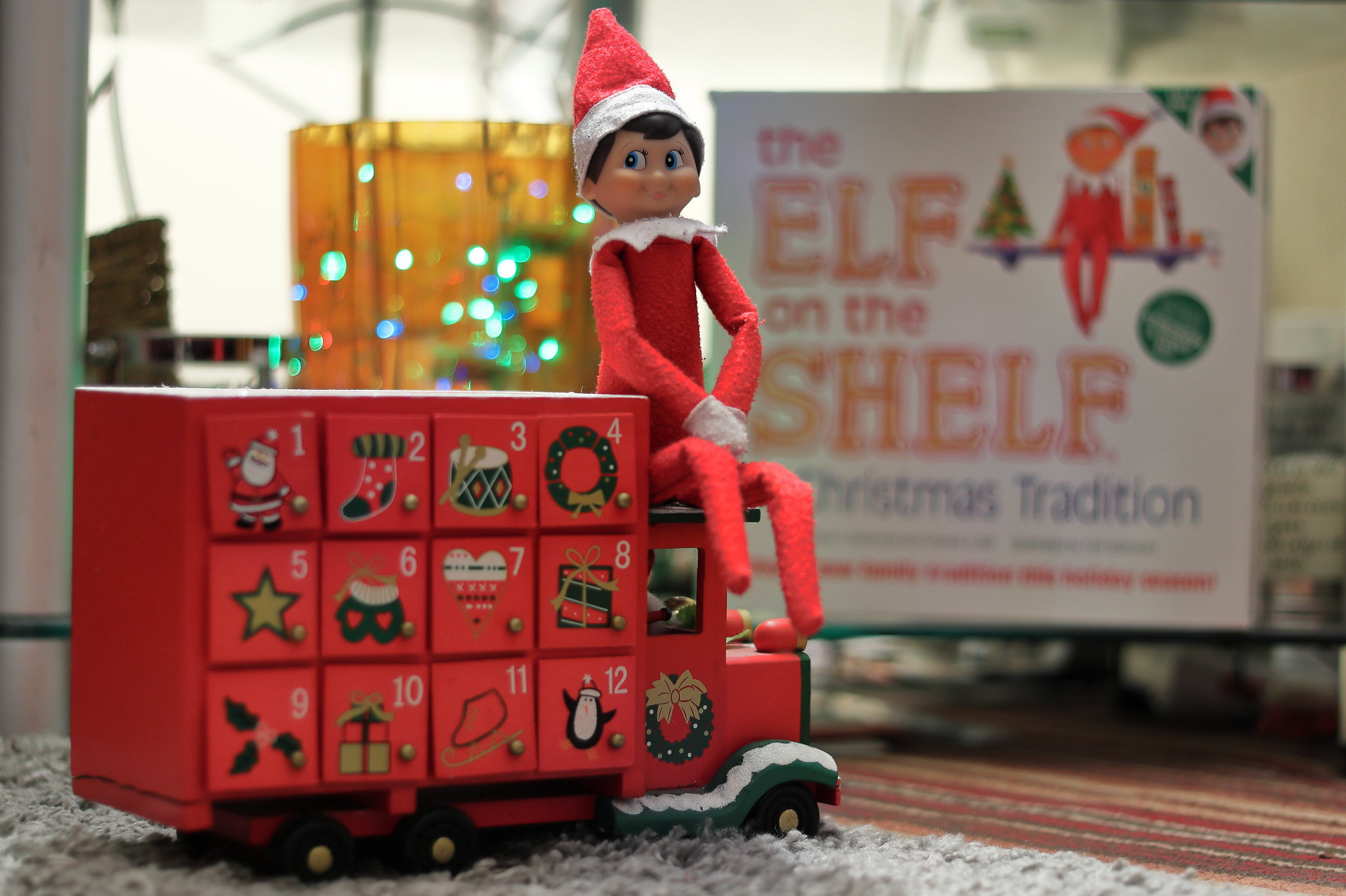 History of the Elf on the Shelf Christmas tradition 